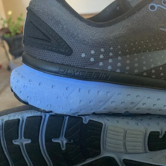 Brooks Glycerin Shoes - Dark Gray with Indigo Blue - Picture 9 of 11